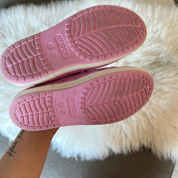 Kids Pink Crocs shoes - 13 - Picture 2 of 4